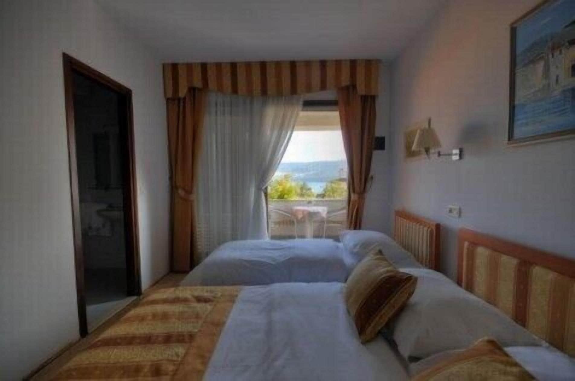 Hotel Trogirski Dvori Zewnętrze zdjęcie
