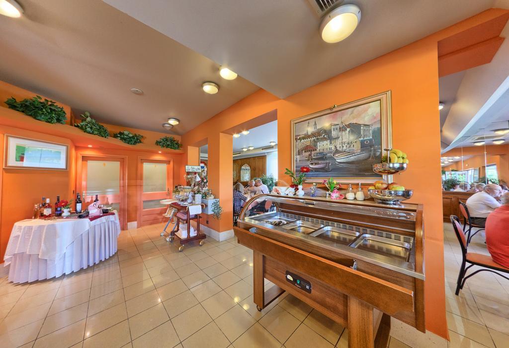 Hotel Trogirski Dvori Zewnętrze zdjęcie