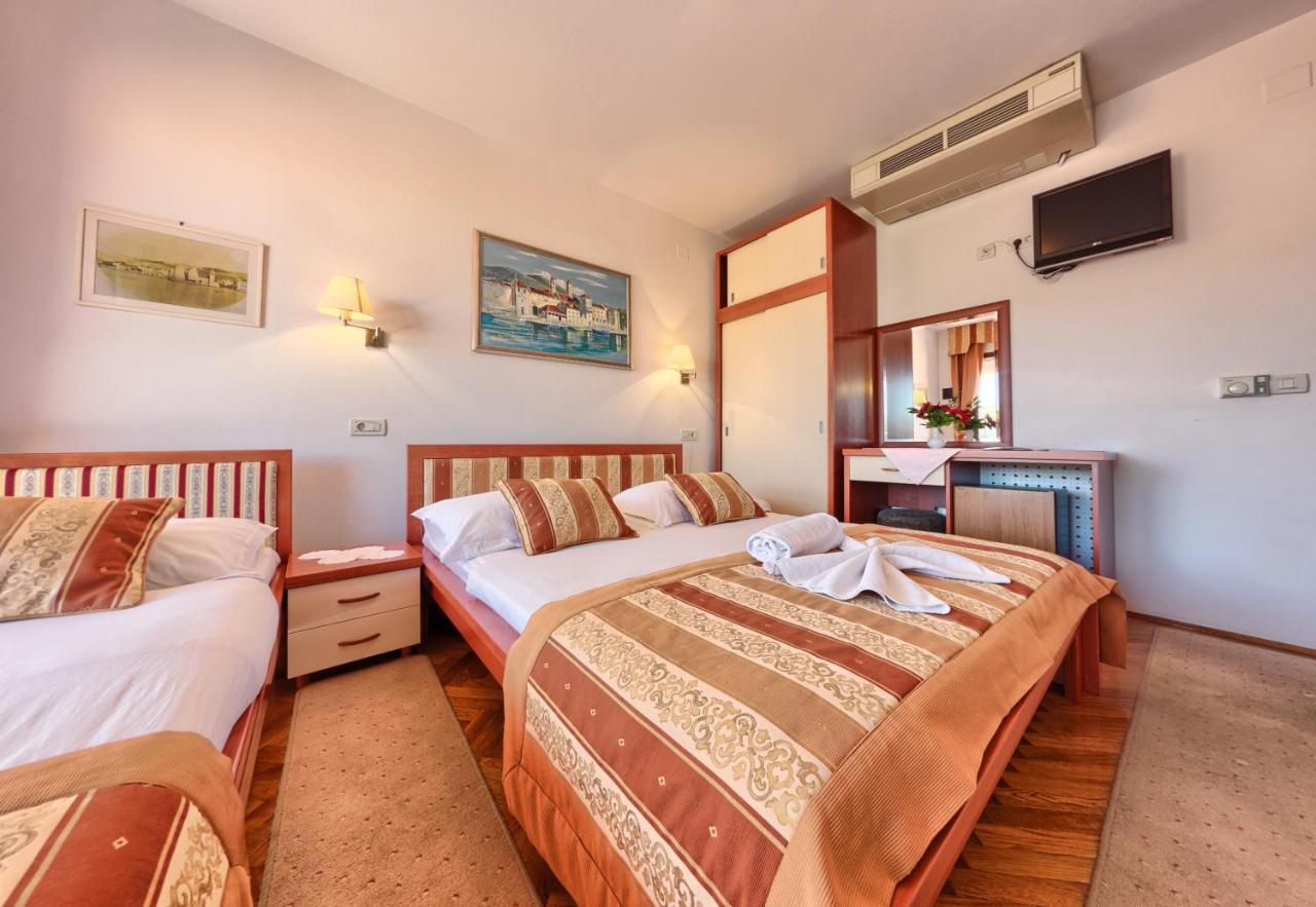 Hotel Trogirski Dvori Zewnętrze zdjęcie