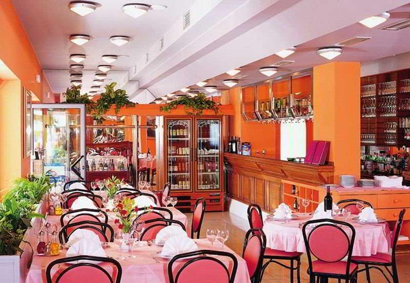 Hotel Trogirski Dvori Zewnętrze zdjęcie
