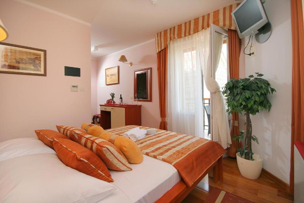 Hotel Trogirski Dvori Zewnętrze zdjęcie